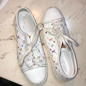 Louis Vuitton women leather sneakers